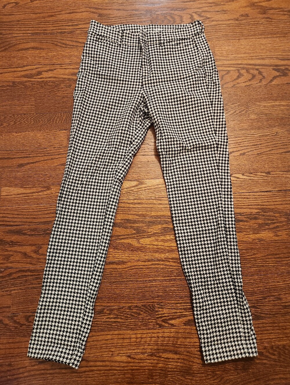 Old Navy Black And White Houndstooth High Rise Pixie Skinny Pants-Size 8-NWOT